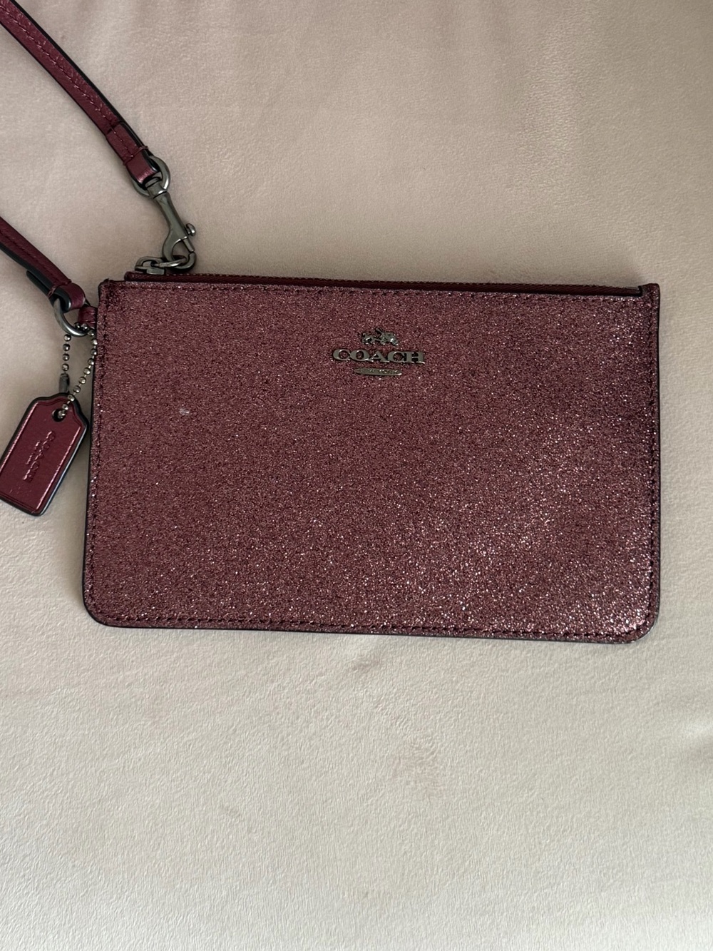 COACH F64585 Metallic Cherry Glitter Small Wristlet 🍒